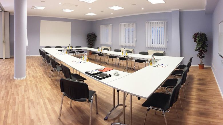 <b>KEMPE Komfortplus Hotel Meeting</b>. Images powered by <a href="https://www.leonardoworldwide.com/" title="Leonardo Worldwide" target="_blank">Leonardo</a>.