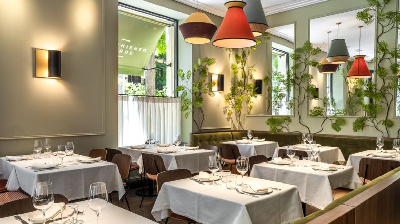 <b>TOTEM Madrid Restaurant</b>. Images powered by <a href="https://www.leonardoworldwide.com/" title="Leonardo Worldwide" target="_blank">Leonardo</a>.