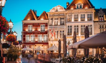 Grand Hotel De Draak & Residence