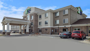 Holiday Inn Express & Suites Omaha West