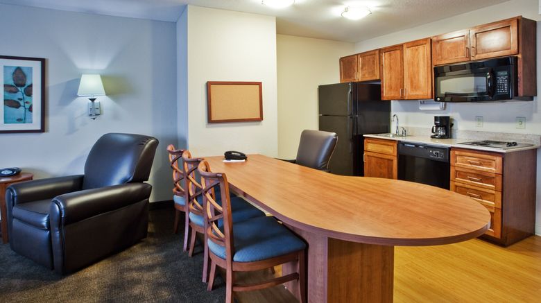 <b>Candlewood Suites Room</b>. Images powered by <a href="https://www.leonardoworldwide.com/" title="Leonardo Worldwide" target="_blank">Leonardo</a>.