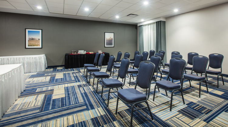 Holiday Inn Hotel & Suites Meeting