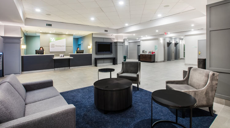 Holiday Inn Hotel & Suites Lobby