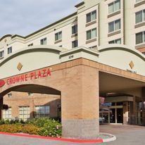 Crowne Plaza Anchorage Midtown