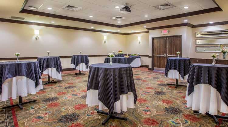 Crowne Plaza Anchorage Midtown Restaurant