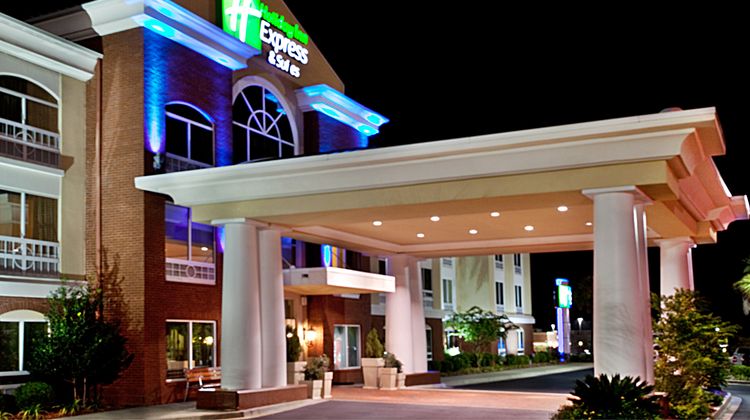 Holiday Inn Express & Suites Sumter Exterior