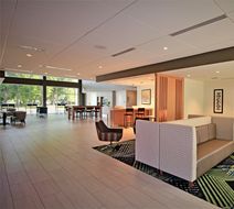 Holiday Inn Express & Suites Ocala Lobby