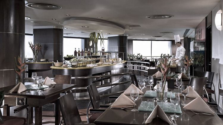 M Hotel Singapore Restaurant