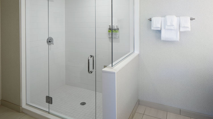 Holiday Inn Express & Suites Liberty Way Suite
