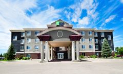 Holiday Inn Express Hotel & Suites