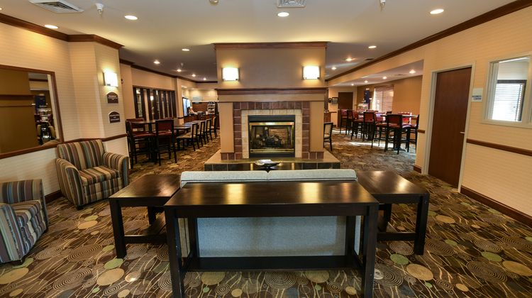 Holiday Inn Express Hotel & Suites Lobby