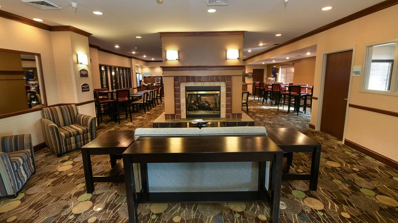 <b>Holiday Inn Express Hotel & Suites Lobby</b>. Images powered by <a href="https://www.leonardoworldwide.com/" title="Leonardo Worldwide" target="_blank">Leonardo</a>.