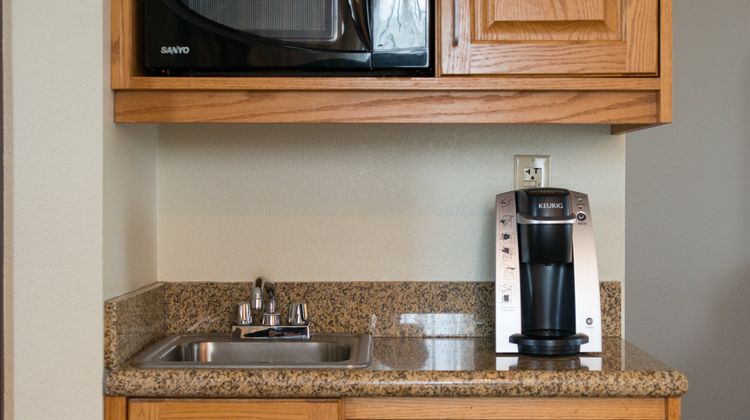 Holiday Inn Express Hotel & Suites Suite