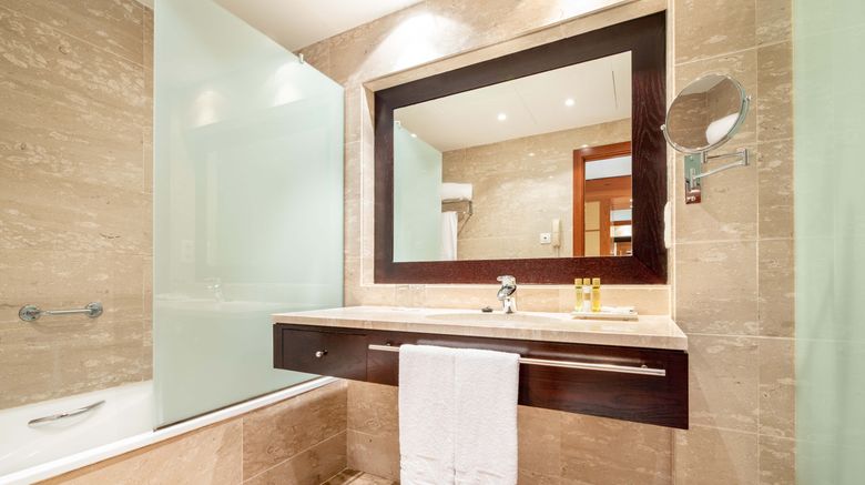 <b>Eurostars Isla de la Toja Room</b>. Images powered by <a href="https://www.leonardoworldwide.com/" title="Leonardo Worldwide" target="_blank">Leonardo</a>.