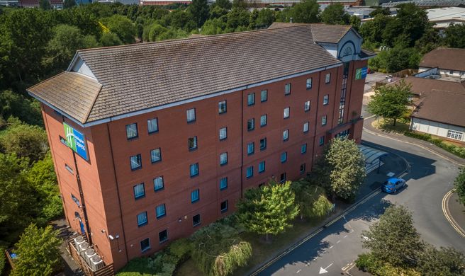 Holiday Inn Express-Castle Bromwich Exterior