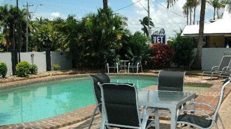Alara Motor Inn Pool