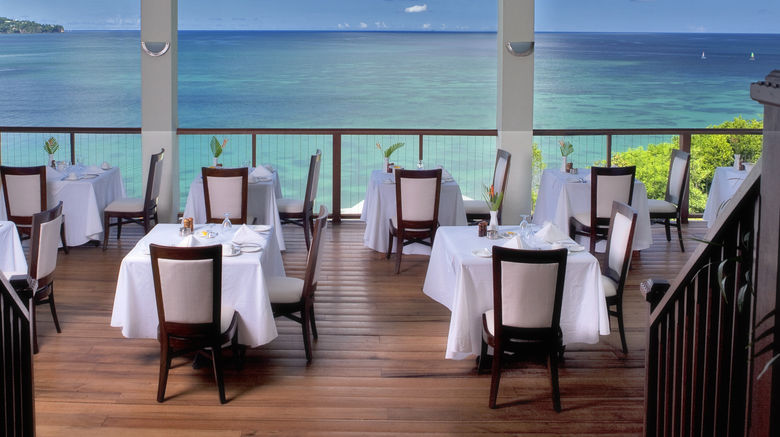 <b>Calabash Cove Resort & Spa Restaurant</b>. Images powered by <a href="https://www.leonardoworldwide.com/" title="Leonardo Worldwide" target="_blank">Leonardo</a>.
