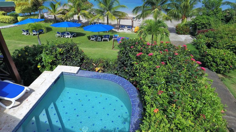 <b>Calabash Cove Resort & Spa Suite</b>. Images powered by <a href="https://www.leonardoworldwide.com/" title="Leonardo Worldwide" target="_blank">Leonardo</a>.