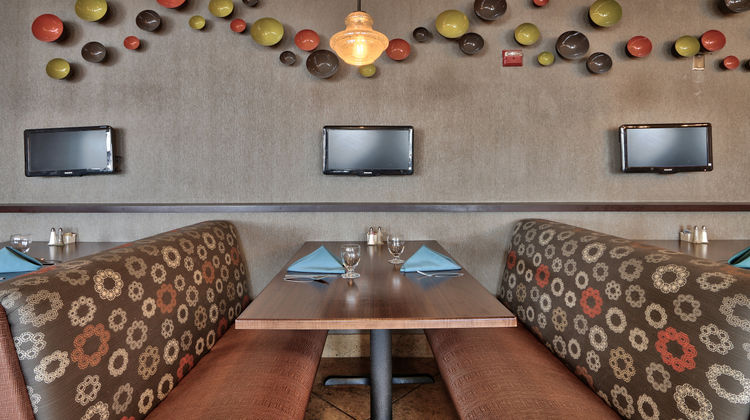 Holiday Inn Hotel & Suites North I-25 Restaurant