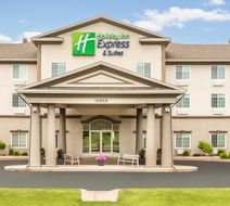Holiday Inn Express Hotel & Suites Exterior