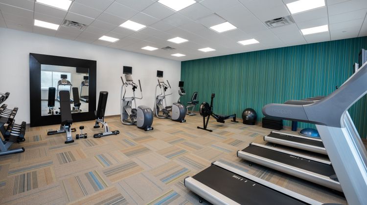 Holiday Inn Express & Suites Bryan Health Club