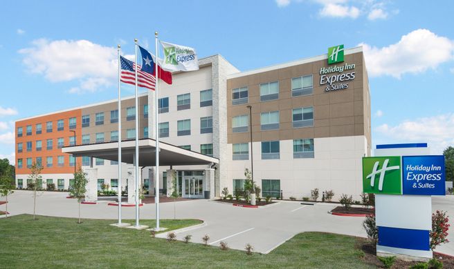 Holiday Inn Express & Suites Bryan Exterior