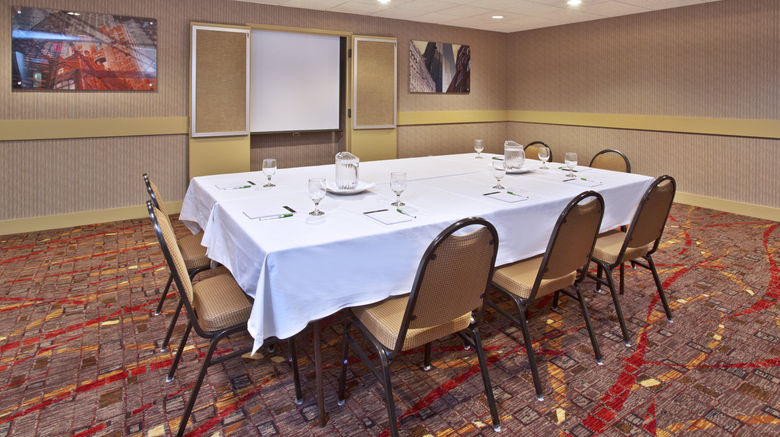 <b>Holiday Inn Manitowoc Meeting</b>. Images powered by <a href="https://www.leonardoworldwide.com/" title="Leonardo Worldwide" target="_blank">Leonardo</a>.