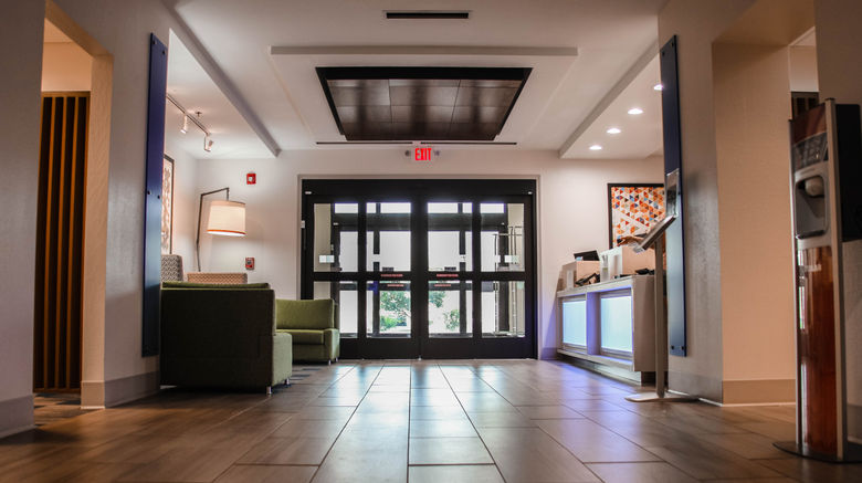 <b>Holiday Inn Express Hotel & Suites Lobby</b>. Images powered by <a href="https://www.leonardoworldwide.com/" title="Leonardo Worldwide" target="_blank">Leonardo</a>.