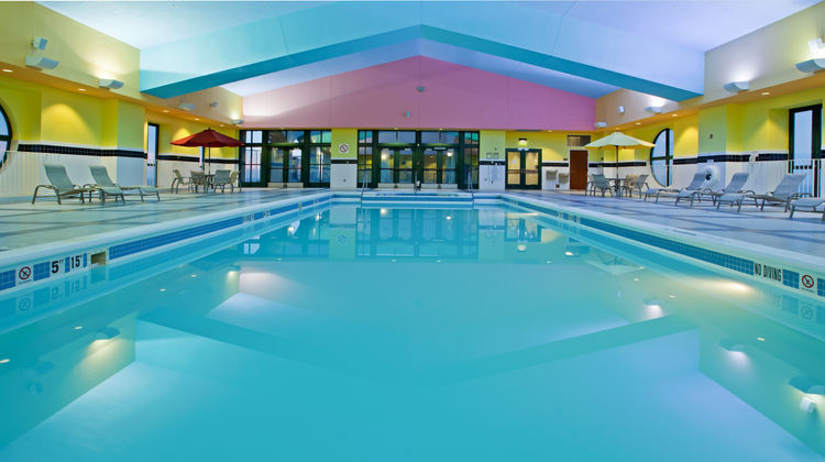 Crowne Plaza Hotel Pool