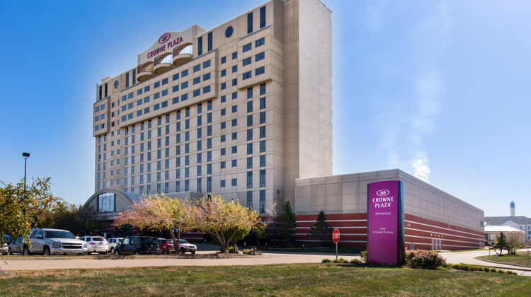 Crowne Plaza Hotel Exterior