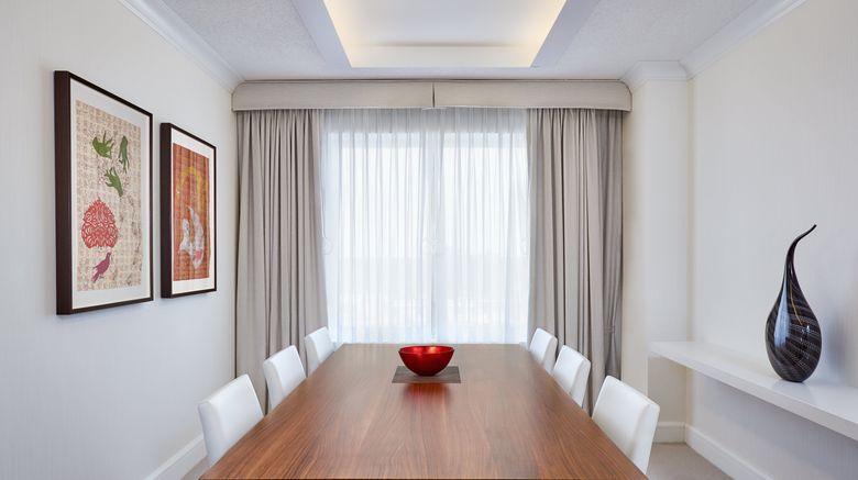 <b>InterContinental Suites Hotel Suite</b>. Images powered by <a href="https://www.leonardoworldwide.com/" title="Leonardo Worldwide" target="_blank">Leonardo</a>.