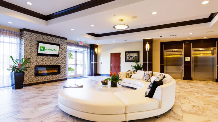 Holiday Inn Houston - Webster Lobby