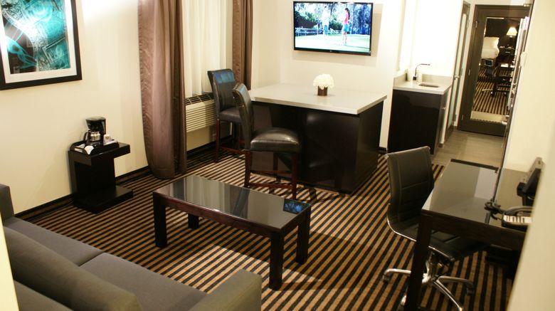 <b>Holiday Inn Express Hotel & Suites Suite</b>. Images powered by <a href="https://www.leonardoworldwide.com/" title="Leonardo Worldwide" target="_blank">Leonardo</a>.