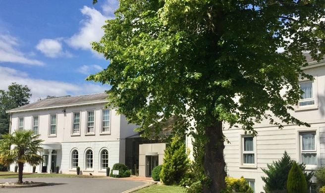 Manor of Groves Hotel Exterior