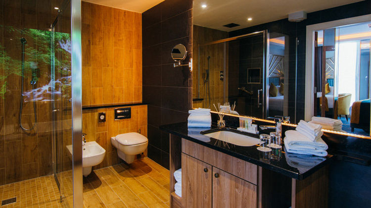 Iveagh Garden Hotel Room