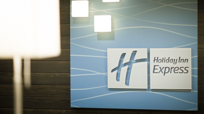 <b>Holiday Inn Express & Suites Central Lobby</b>. Images powered by <a href="https://www.leonardoworldwide.com/" title="Leonardo Worldwide" target="_blank">Leonardo</a>.