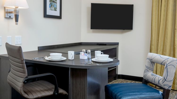 Candlewood Suites Miami Exec Airport Room