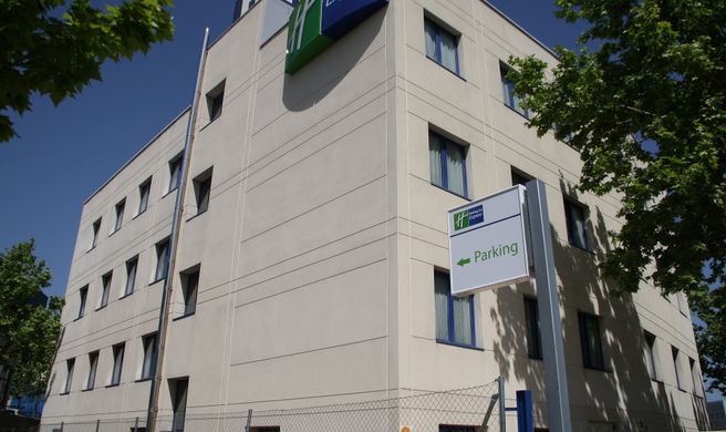 Holiday Inn Express San Sebastian Reyes Exterior