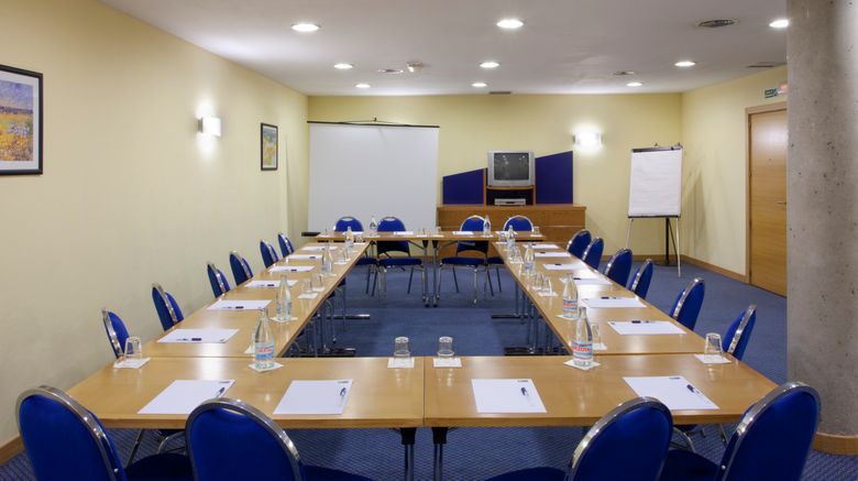 <b>Holiday Inn Express San Sebastian Reyes Meeting</b>. Images powered by <a href="https://www.leonardoworldwide.com/" title="Leonardo Worldwide" target="_blank">Leonardo</a>.