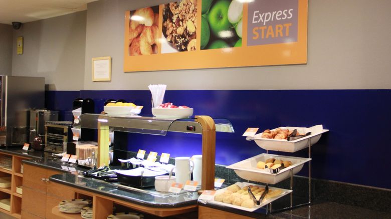 <b>Holiday Inn Express San Sebastian Reyes Restaurant</b>. Images powered by <a href="https://www.leonardoworldwide.com/" title="Leonardo Worldwide" target="_blank">Leonardo</a>.