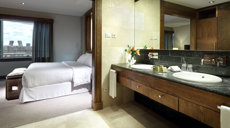 <b>Eurostars Suites Mirasierra Room</b>. Images powered by <a href="https://www.leonardoworldwide.com/" title="Leonardo Worldwide" target="_blank">Leonardo</a>.
