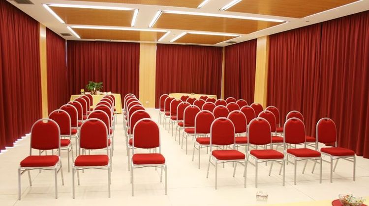 Hotel Senator Meeting