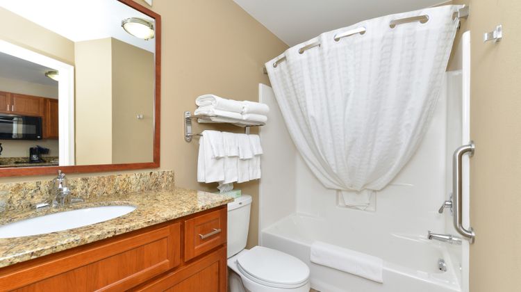 Candlewood Suites Chambersburg Room