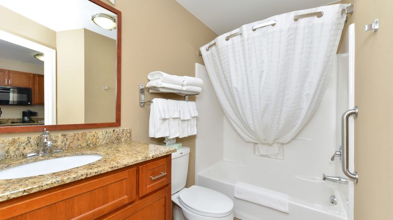 <b>Candlewood Suites Chambersburg Room</b>. Images powered by <a href="https://www.leonardoworldwide.com/" title="Leonardo Worldwide" target="_blank">Leonardo</a>.