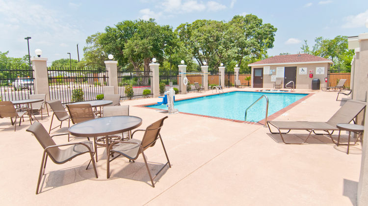 Holiday Inn Express Hotel & Suites Pool
