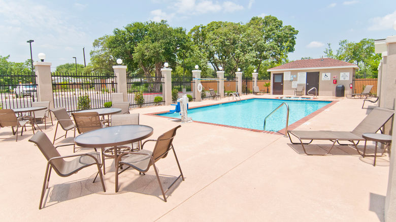 <b>Holiday Inn Express Hotel & Suites Pool</b>. Images powered by <a href="https://www.leonardoworldwide.com/" title="Leonardo Worldwide" target="_blank">Leonardo</a>.