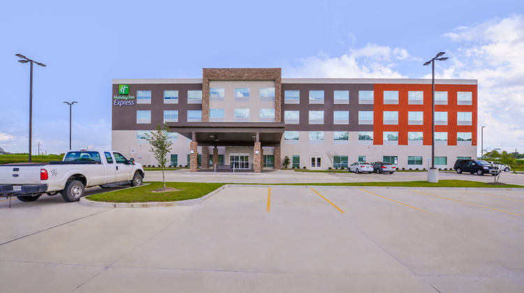 Holiday Inn Express Donaldsonville Exterior
