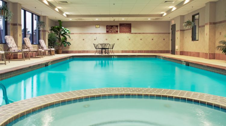 Holiday Inn Express & Stes Memorial Park Pool