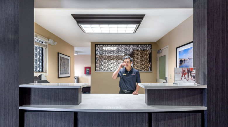 <b>Candlewood Suites Sterling Lobby</b>. Images powered by <a href="https://www.leonardoworldwide.com/" title="Leonardo Worldwide" target="_blank">Leonardo</a>.
