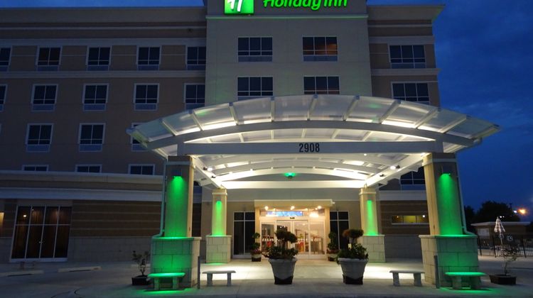 Holiday Inn Jonesboro Exterior